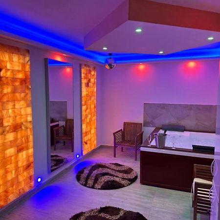 Regim Hotel Hanea Jacuzzi In Camera,Piscina Exterioara Si Sauna Comuna Hermannstadt Exterior foto