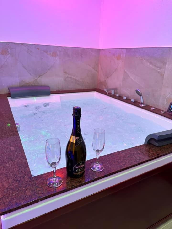 Regim Hotel Hanea Jacuzzi In Camera,Piscina Exterioara Si Sauna Comuna Hermannstadt Exterior foto
